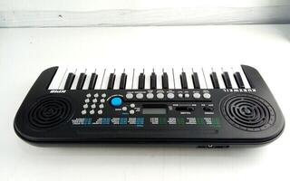 Детски синтезатор Kurzweil KP10 Детски синтезатор Black (Почти нов) - 2