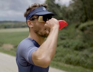 Juoksulippis Compressport Pro Racing Black Lippa - 4