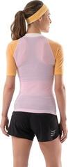 Тениска с къс ръкав за бягане
 Compressport Trail Racing Postural SS Top Pink/Orange - 1