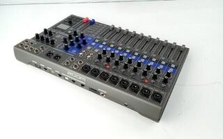 Mehrspuriges kompaktes Studio Zoom LiveTrak L-12 Mehrspuriges kompaktes Studio (Neuwertig) - 2