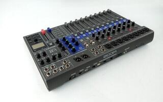 Mehrspuriges kompaktes Studio Zoom LiveTrak L-12 Mehrspuriges kompaktes Studio (Neuwertig) - 4