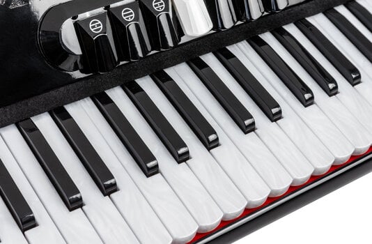 Tastenakkordeon
 Latone MasterChord 34K 60B Tastenakkordeon Black - 2