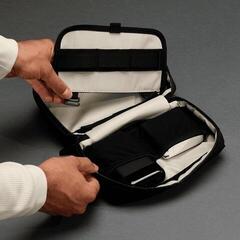 Resväska/ryggsäck Ogio Pace Pro Tech Case Resväska Black 2,5 L - 4