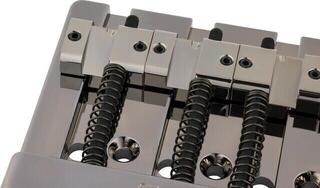 Mostek zapasowy do gitary basowej Fender HiMass String-Through 4-String Brass Saddles Black Chrome Mostek zapasowy do gitary basowej - 1