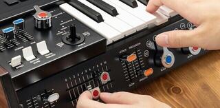 Szintetizátor Korg miniKORG-700Sm Szintetizátor Black - 6