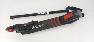 Elektrische step Razor Turbo A Black Standaard aanbod Elektrische step (Zo goed als nieuw) - 1
