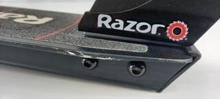 Elektrische step Razor Turbo A Black Standaard aanbod Elektrische step (Zo goed als nieuw) - 5