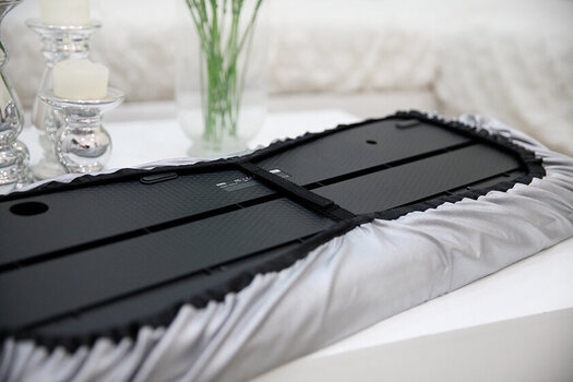 Látková klávesová přikrývka
 Veles-X Keyboard Cover 76-88 Burgundy Limited 123 - 143cm Látková klávesová přikrývka - 3