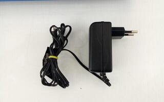 Gramofon Pro-Ject Debut Carbon (DC) + 2M Red High Gloss Blue Gramofon (Zánovní) - 3