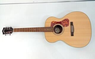 Jumbo Elektro-Akustikgitarren Guild OM-250E Archback Natural Jumbo Elektro-Akustikgitarren (Neuwertig) - 1