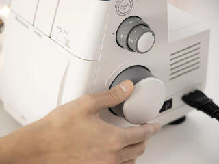 Overlock Husqvarna Amber Air S400 - 2