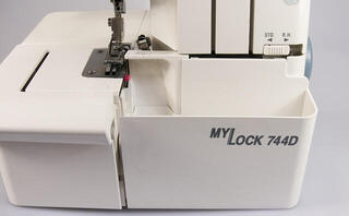 Overlock Janome 744D - 5