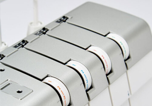 Overlock / Coverlock
 Janome AT2000D Overlock - 8