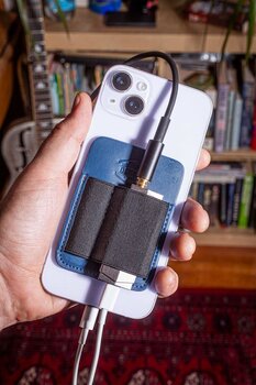Držač za pametni telefon ili tablet Dekoni Audio Magnetic DAC Držač (Kao novo) - 4