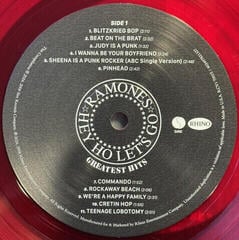 Vinyylilevy Ramones - Greatest Hits (Limited Edition) (Red Translucent Coloured) (LP) - 4