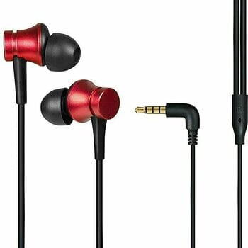 En la oreja los auriculares Xiaomi Mi Earphones Basic Red - 5
