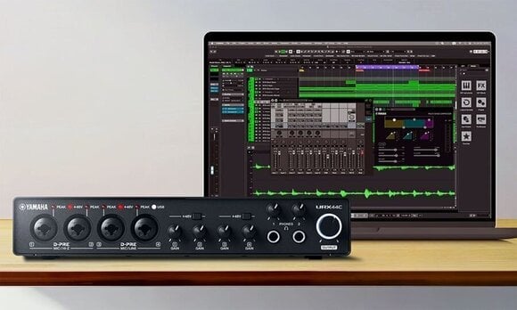 USB аудио интерфейс Yamaha URX44C USB аудио интерфейс - 5