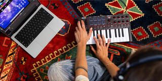 Миди клавиатура Akai MPK Mini MK4 Black Миди клавиатура - 6