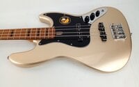 Sire Marcus Miller V5 Alder-4 Champagne Gold Metallic E-Bass