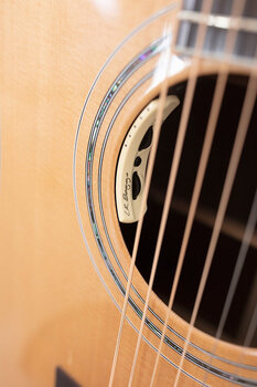 electro-acoustic guitar Guild D-55E Natural electro-acoustic guitar - 10