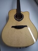 LAG Tramontane HyVibe 30 Natural Chitarra Semiacustica Dreadnought