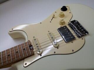 Електрическа китара MOOER GTRS Standard 801 Vintage White Електрическа китара (Почти нов) - 3