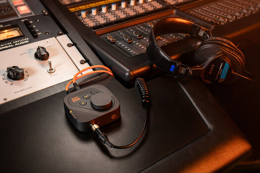 Kopfhörerverstärker IK Multimedia ARC ON·EAR Kopfhörerverstärker - 9