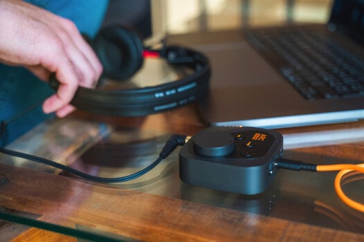 Kopfhörerverstärker IK Multimedia ARC ON·EAR Kopfhörerverstärker - 11