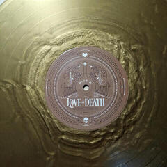 LP ploča Love And Death - Perfectly Preserved (Limited Edition) (Gold/Black Marble Coloured) (180 g) (LP) - 2
