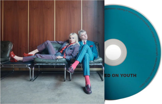 Muziek CD Molotovs - Wasted On Youth (Digipak) (CD) - 2