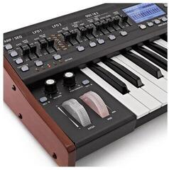 Synthesizer Behringer DeepMind 6 Synthesizer - 6