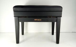 Drevená klavírna stolička
 Roland RPB-400 Drevená klavírna stolička Black (Zánovné) - 1