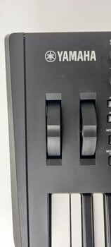 Estação de trabalho Yamaha MODX7+ Estação de trabalho (Tao bons como novos) - 7