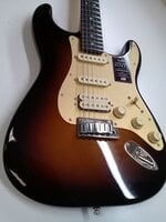 Fender American Ultra II Stratocaster HSS EB Ultraburst Elektriska gitarrer