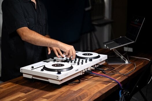 DJ Controller Hercules DJ DJControl Inpulse T7 DJ Controller - 7