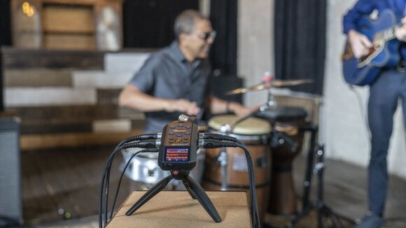 Portable Digital Recorder Zoom H6essential/WSH-4e Bundle Portable Digital Recorder - 17