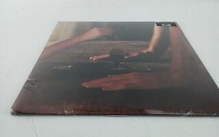 Vinyl Record Charli XCX - Wuthering Heights (Dark Green Marbled Coloured) (LP) (Just unboxed) - 1