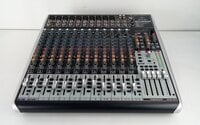 Behringer XENYX QX2442 USB Helimikser