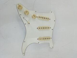Apsauginis grifas Fender Pre-Wired Pickguard Strat SSS CUST 69 WBW (B-Stock) #993224 - 1