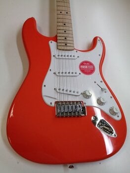 E-Gitarre Fender Squier FSR Limited Edition Sonic Stratocaster Fiesta Red E-Gitarre (Neuwertig) - 2