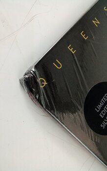 Vinyl Record Queens Of The Stone Age - In Times New Roman... (Silver Coloured) (2 LP) (Just unboxed) - 4