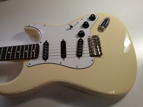 E-Gitarre Fender Ritchie Blackmore Stratocaster Scalloped RW Olympic White E-Gitarre (Neuwertig) - 3
