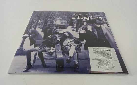 Vinilinė plokštelė Singles - Original Soundtrack (Deluxe Edition) (2 LP + CD) (Tik išpakuotas) - 2