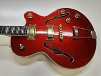 Epiphone Uptown Kat ES Ruby Red Metallic Jazz gitara