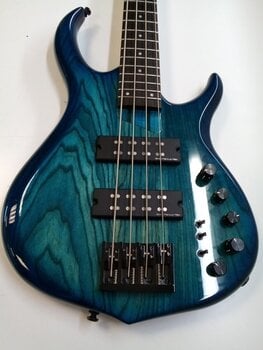 Baixo de 4 cordas Sire Marcus Miller M5 Swamp Ash-4 2nd Gen Transparent Blue Baixo de 4 cordas (Tao bons como novos) - 2