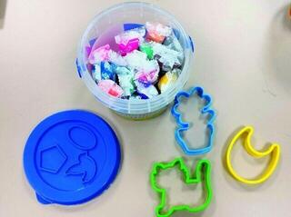 Argilă de modelare pentru copii DOMS N80586 Argilă de modelare pentru copii Mix 15 x 300 g - 1