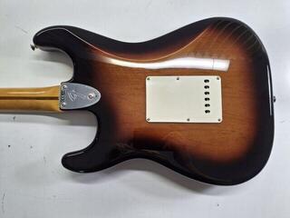 Guitare électrique Fender Vintera II 70s Stratocaster MN 3-Color Sunburst Guitare électrique (Déjà utilisé) - 2