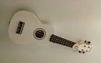 Cascha HH 3975 White Sopraanoukulele