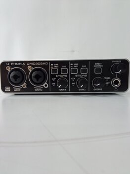 Interfaz de audio USB Behringer U-Phoria UMC202HD Interfaz de audio USB (Seminuevo) - 2