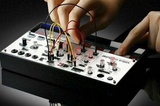 Synthesizer Korg Volca Modular - 10